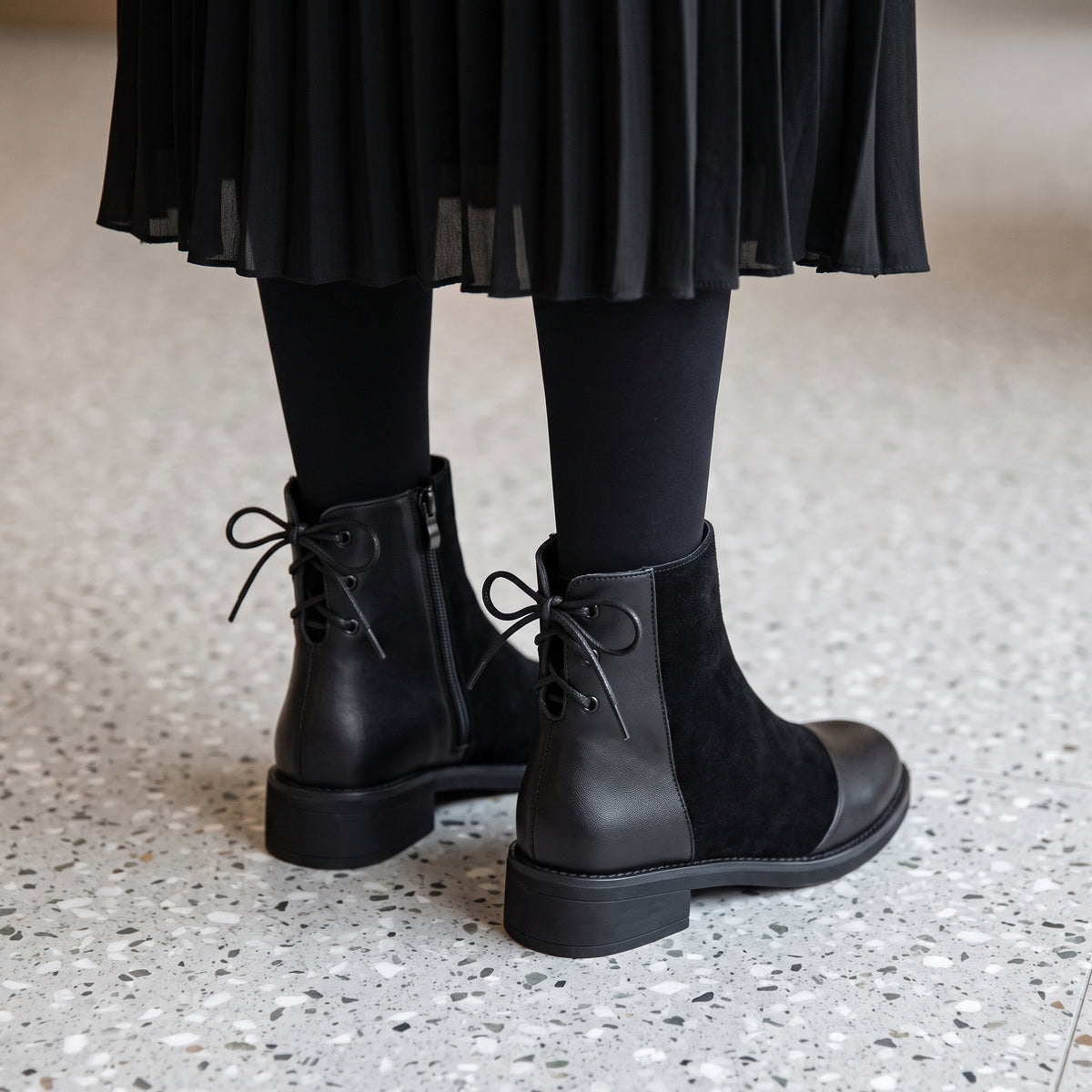 Bottines Martin Bi-Matière à Zip Latéral & Nœud Arrière pour Femme